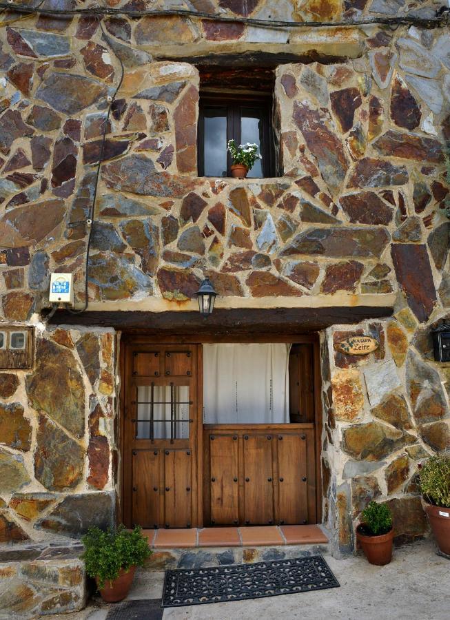 Pensjonat La Casita De Leire Tamajon Zewnętrze zdjęcie