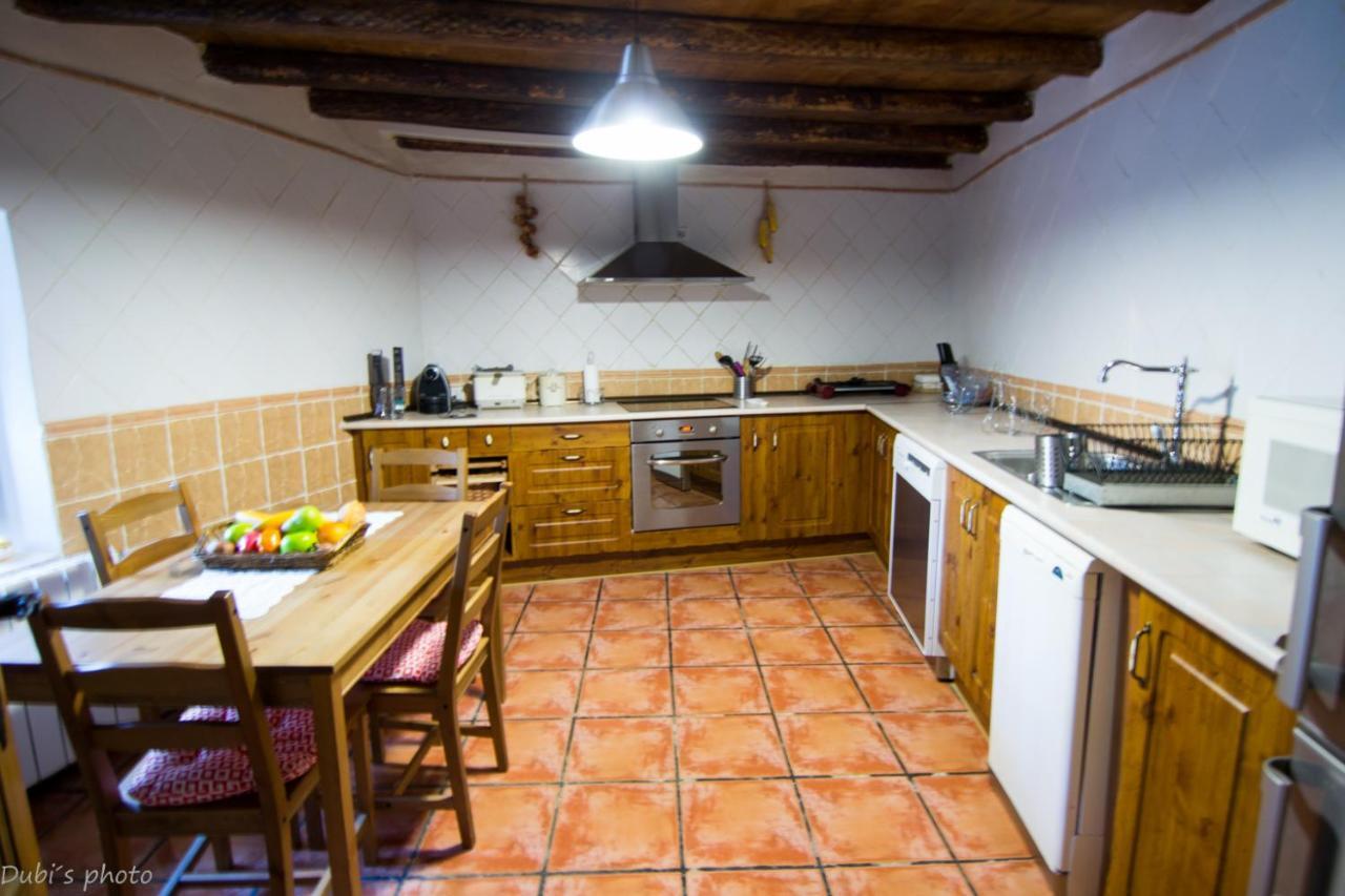 Pensjonat La Casita De Leire Tamajon Zewnętrze zdjęcie
